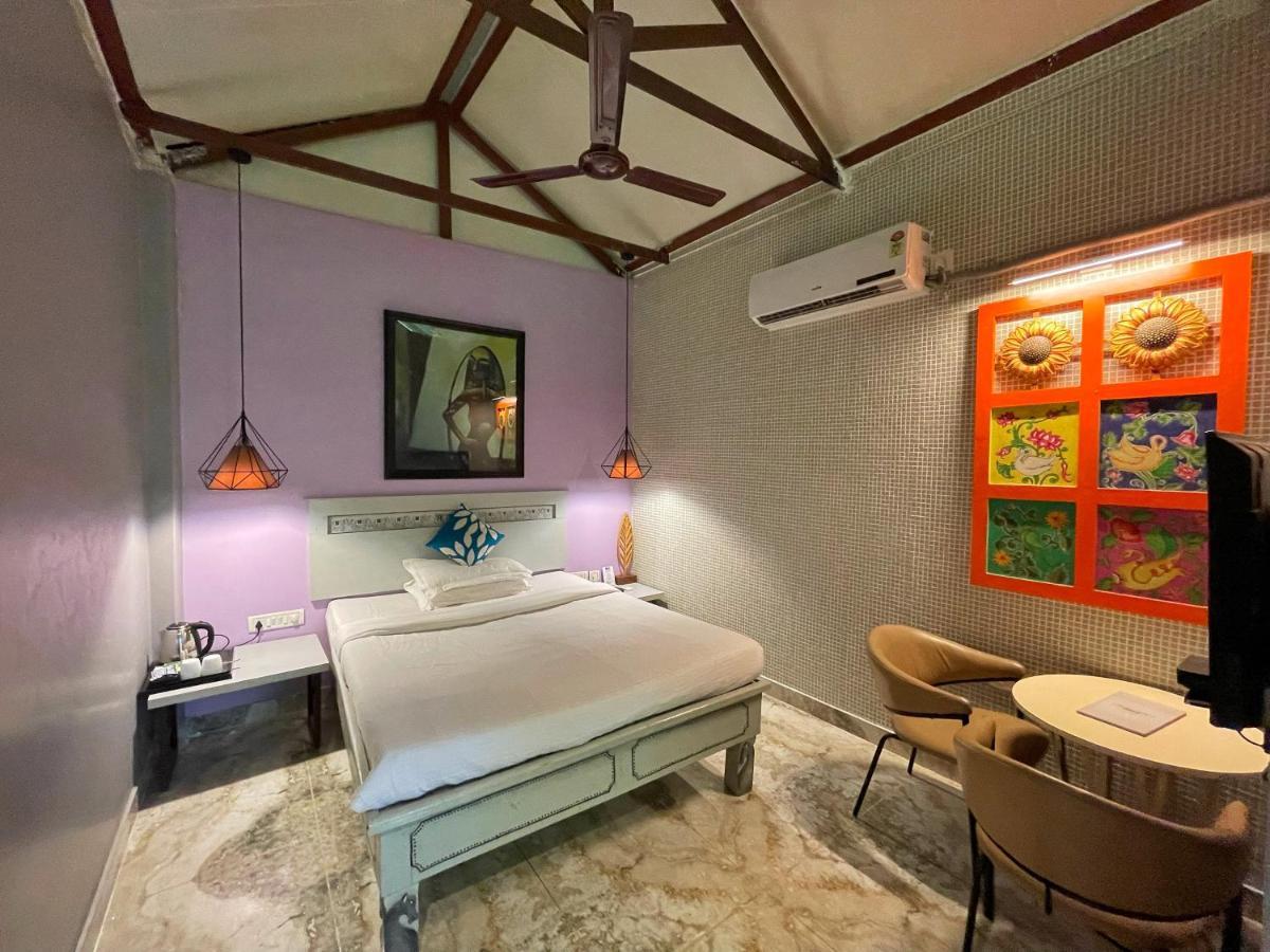 The Art Hotel By Via พาราณสี ภายนอก รูปภาพ